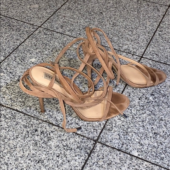 Steve Madden 3” tan suede leather open toed sandal - Picture 5 of 9
